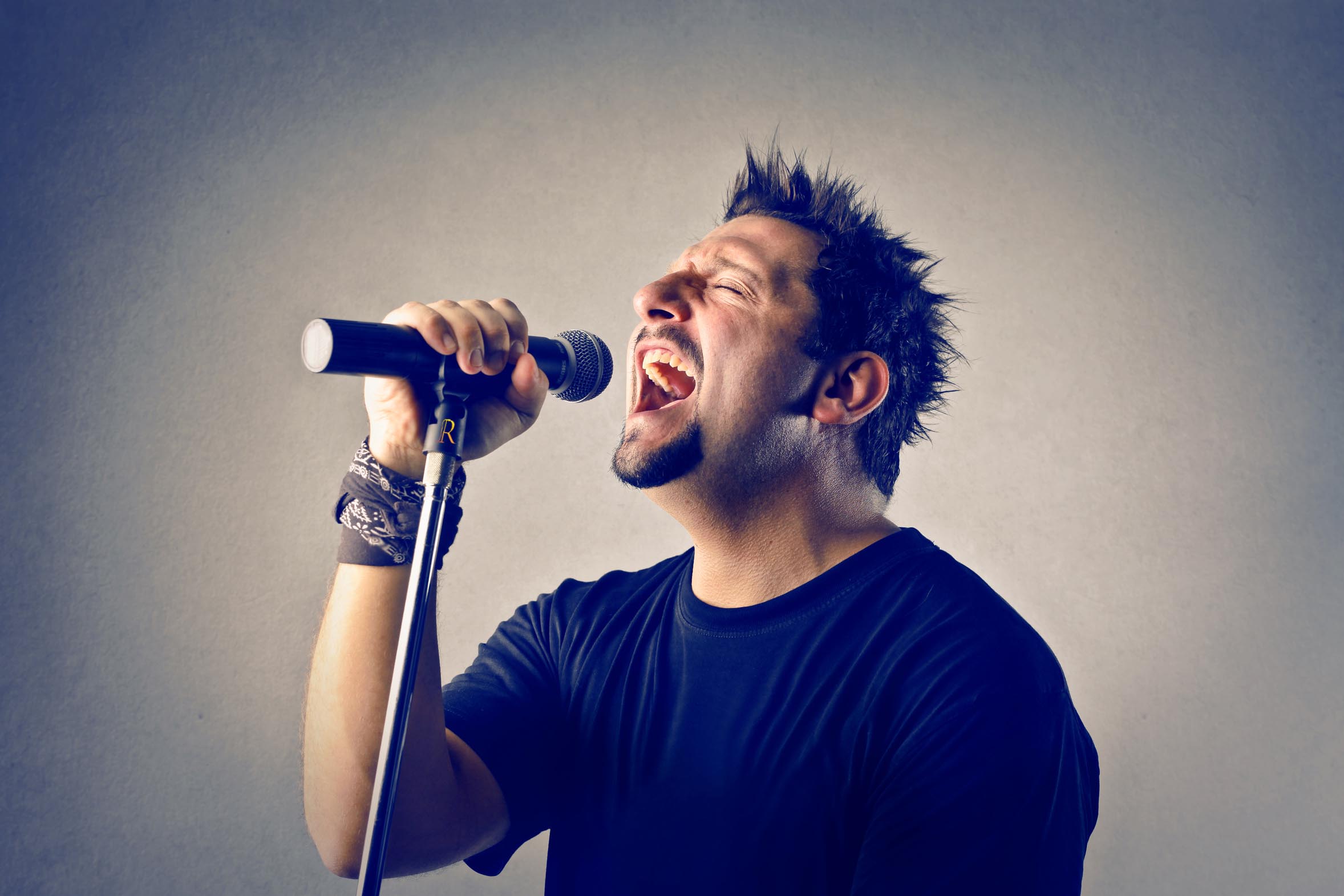 The #1 Golden rule for building a power house singing voice - Rapid Vocal R...